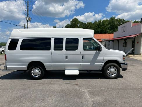 Used 2013 Ford E-250 and Econoline 250 Extended w/ Premium Van Group RWD image 10