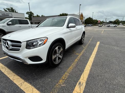 Used 2016 Mercedes-Benz GLC 300 image 4
