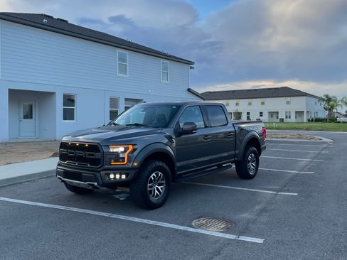 Used 2018 Ford F150 Raptor w/ Equipment Group 802A Luxury image 2
