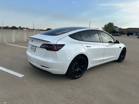 Used 2021 Tesla Model 3 Standard Range Plus RWD image 8