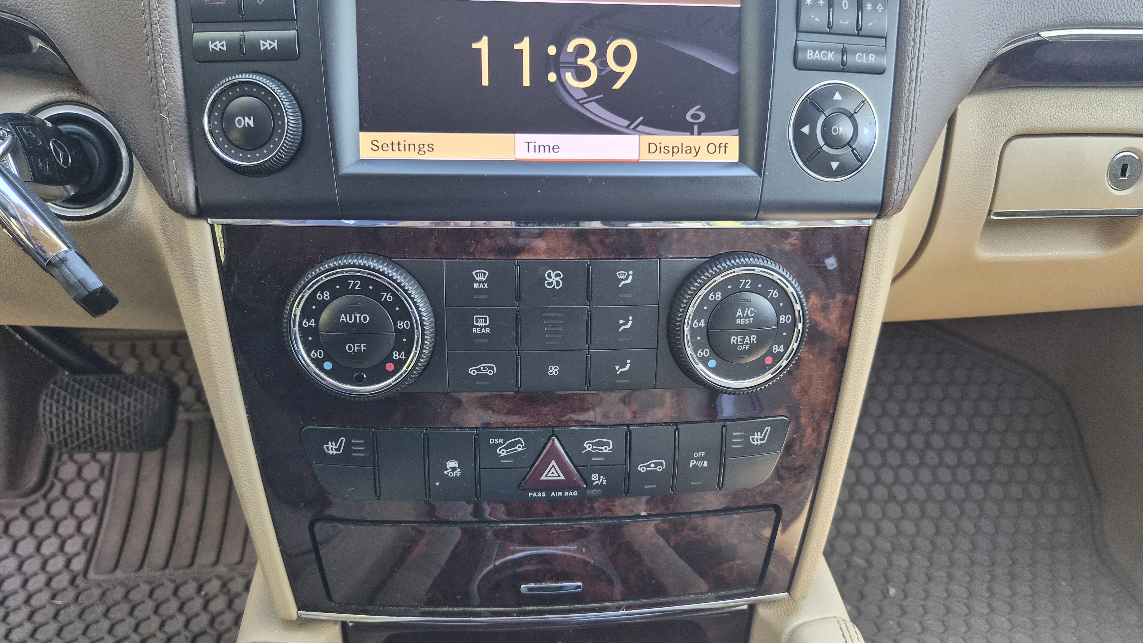 Used 2012 Mercedes-Benz GL 450 4MATIC image 17