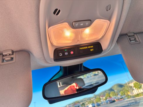 Used 2020 Chevrolet Bolt LT image 18