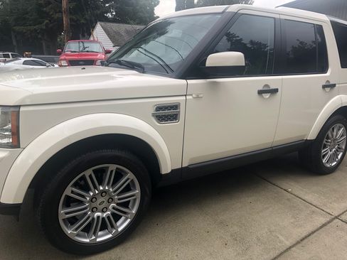 Used 2010 Land Rover LR4 HSE LUX image 10