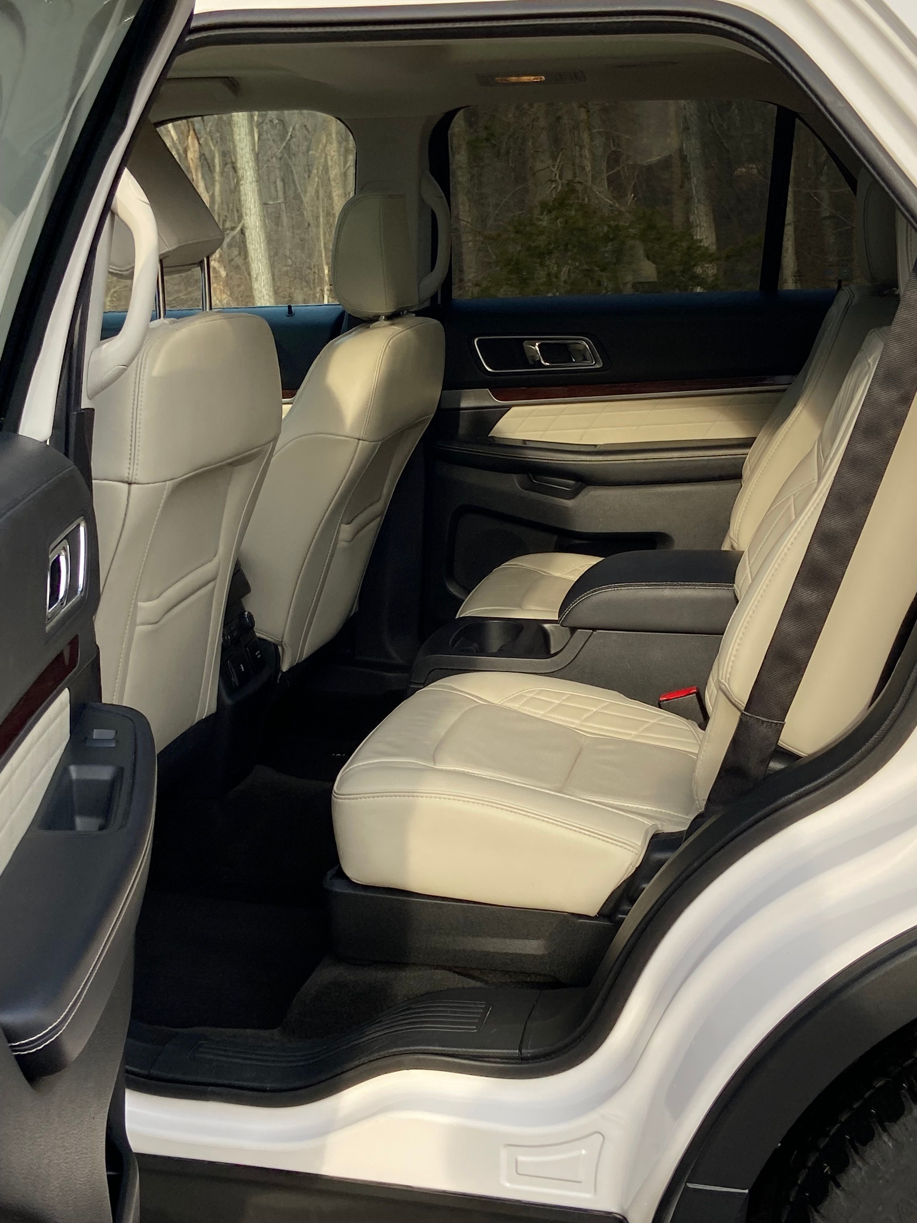 Used 2018 Ford Explorer Platinum AWD/4WD image 10