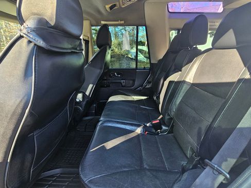 Used 2003 Land Rover Discovery HSE image 8