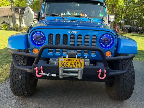 Used 2015 Jeep Wrangler Unlimited Sport w/ Quick Order Package 24S AWD/4WD image 2