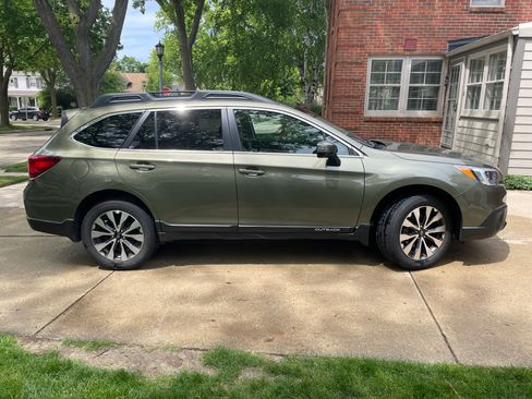Used 2015 Subaru Outback 2.5i Limited AWD/4WD image 5