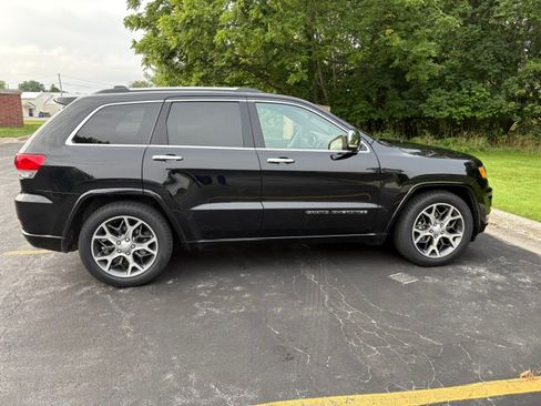 Used 2021 Jeep Grand Cherokee Overland AWD/4WD image 13