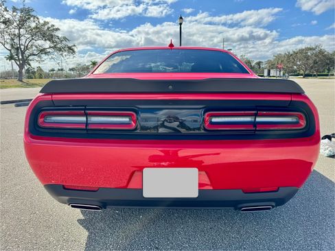 Used 2020 Dodge Challenger SXT w/ Blacktop Package image 5