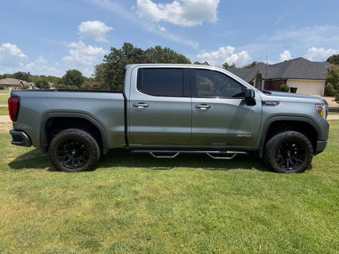 Used 2021 GMC Sierra 1500 AT4 w/ AT4 Value Package AWD/4WD image 11