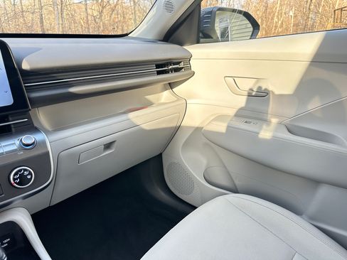 Used 2024 Hyundai Kona SE image 10