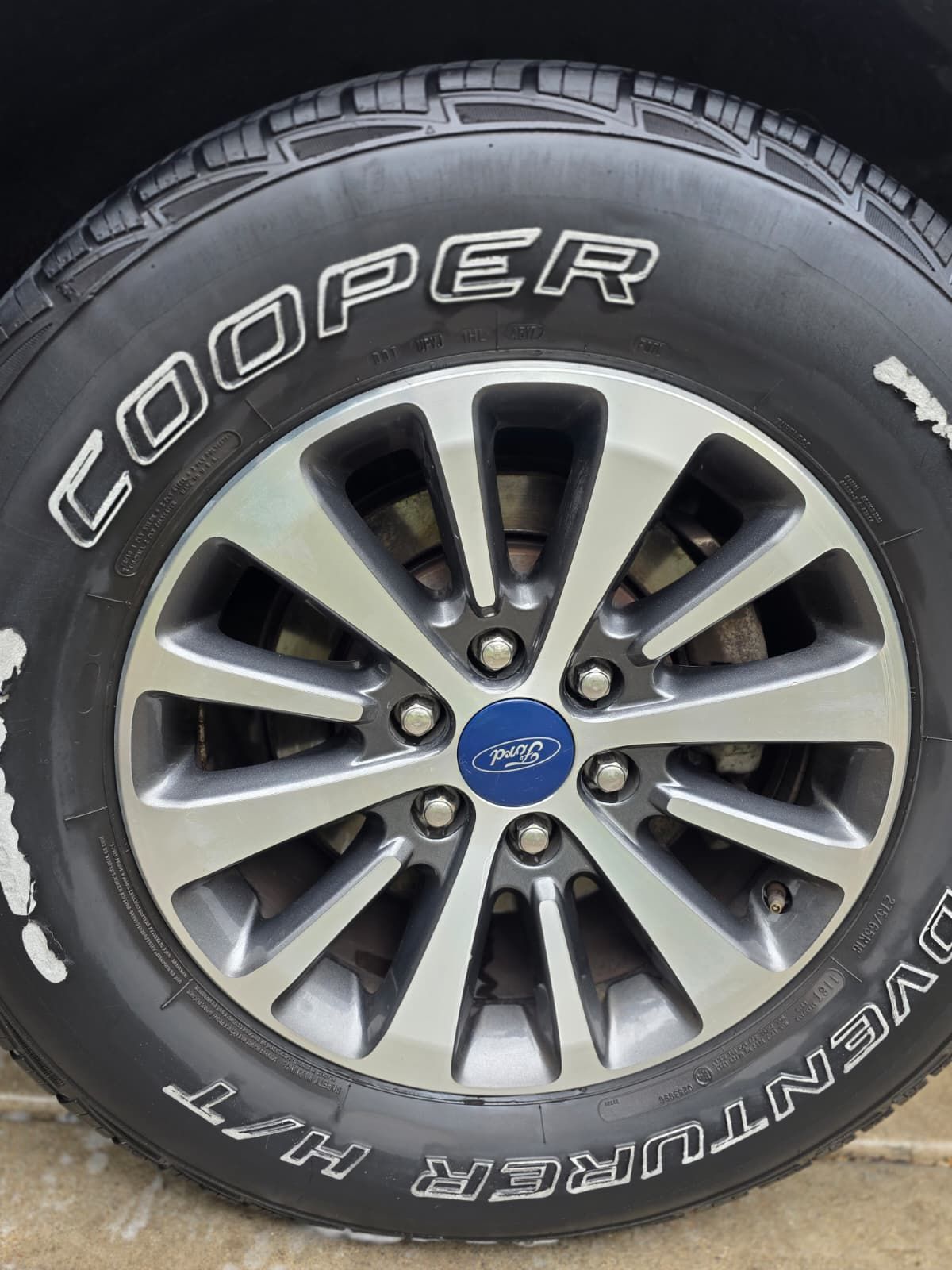 Used 2016 Ford Expedition XLT AWD/4WD image 31