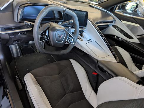 Used 2021 Chevrolet Corvette Stingray Preferred Conv w/ 2LT image 10