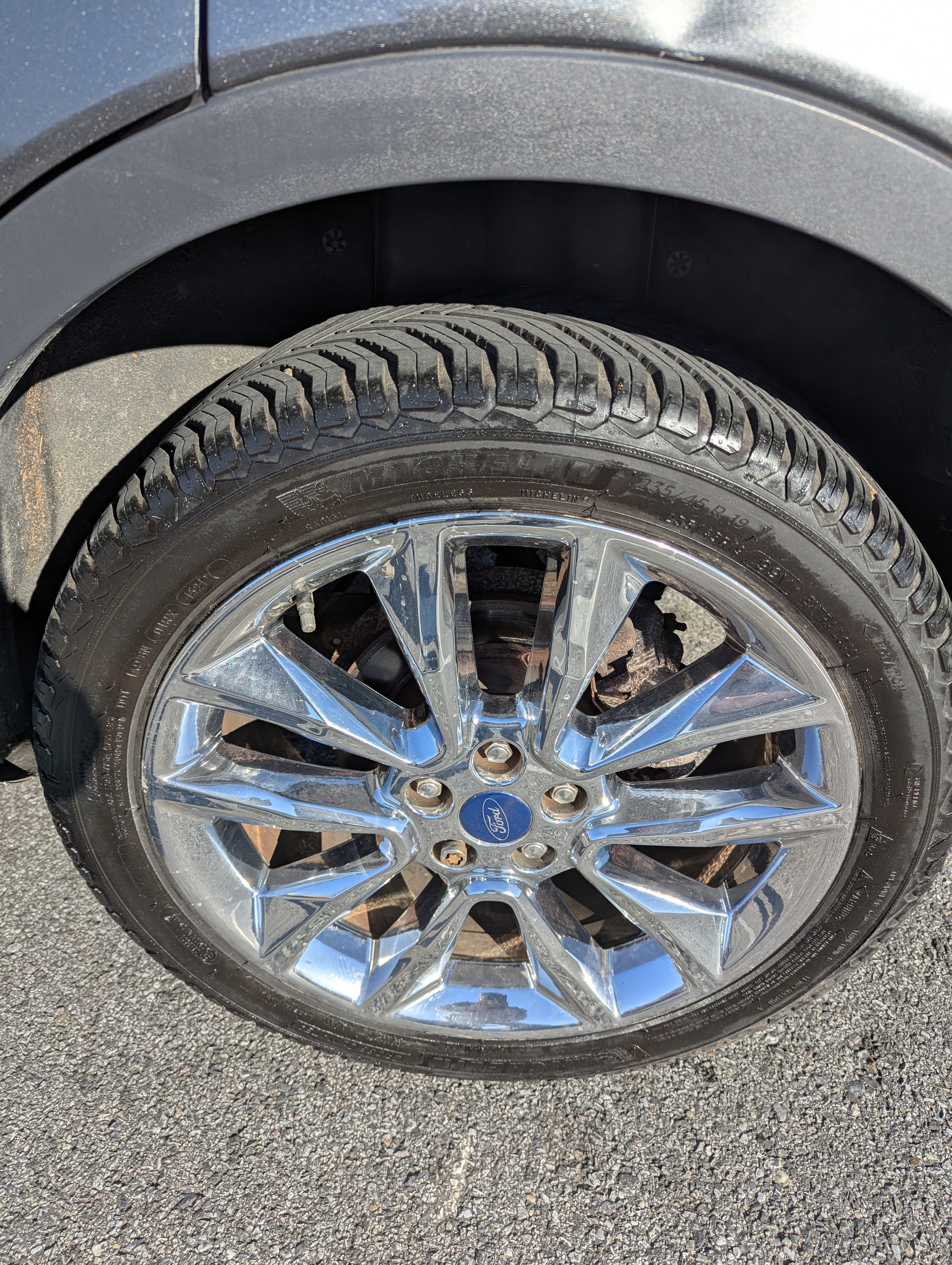 Used 2015 Ford Escape SE w/ SE Chrome Package FWD image 9