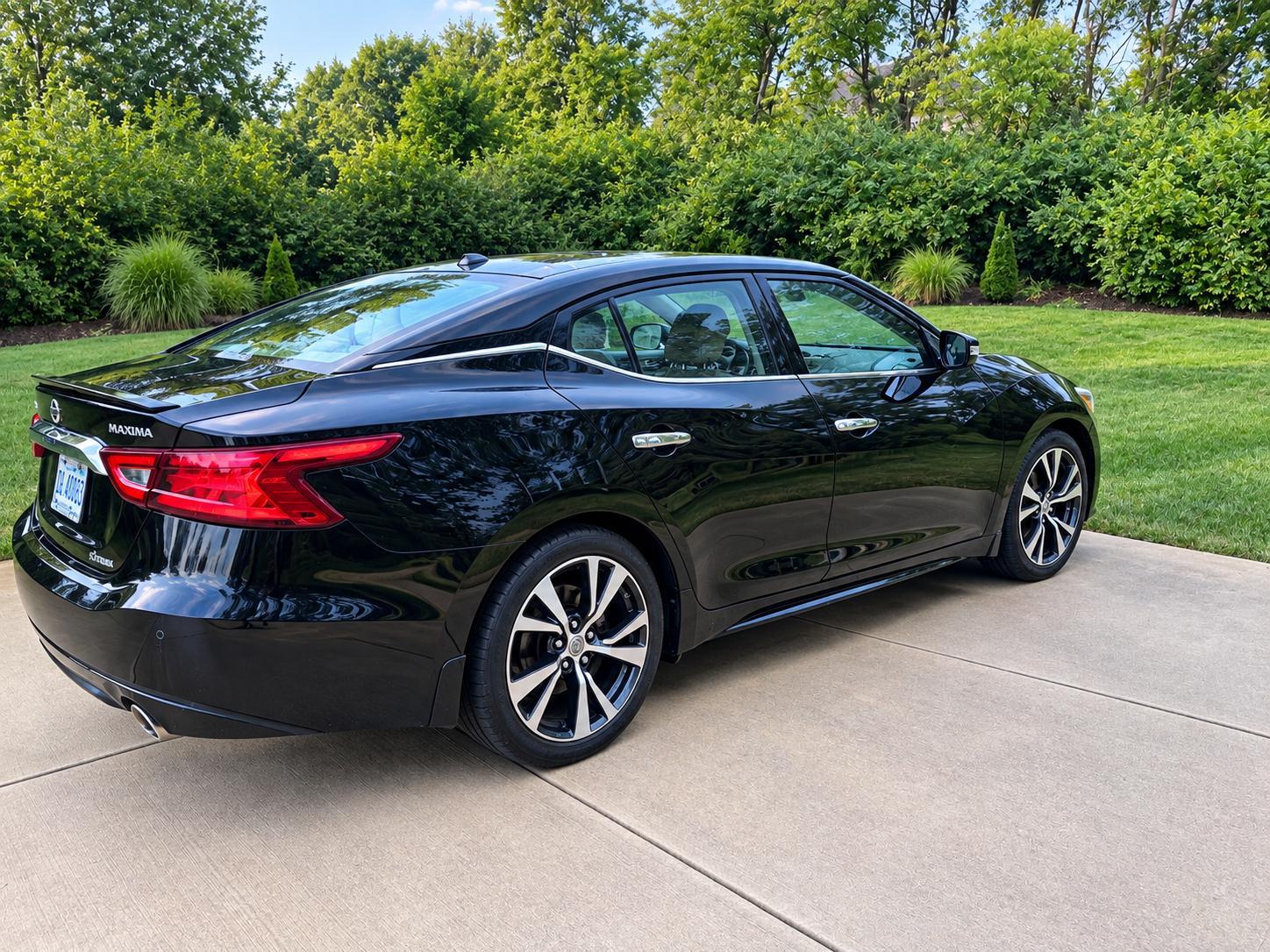 Used 2016 Nissan Maxima Platinum FWD image 1