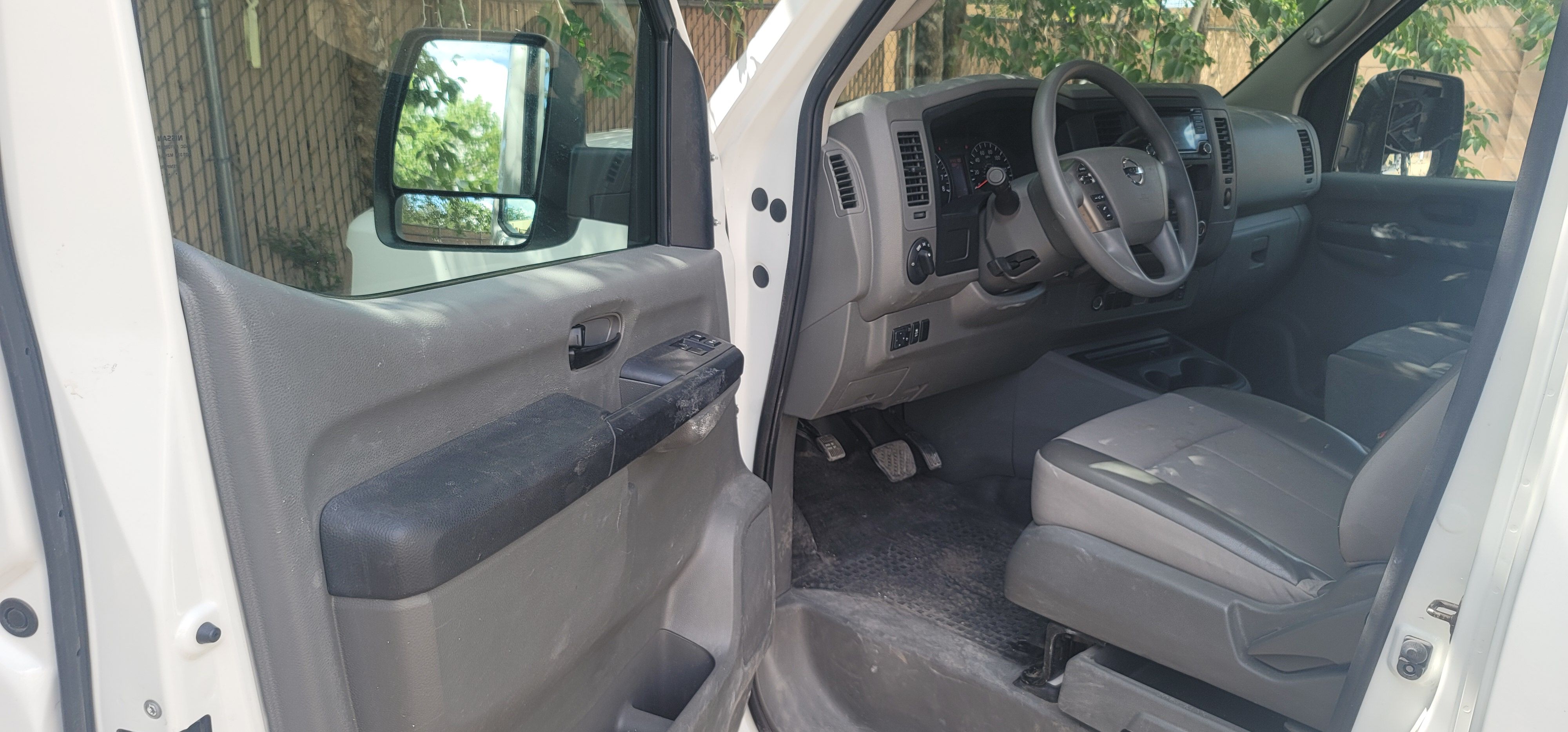 Used 2018 Nissan NV 2500 S RWD image 11