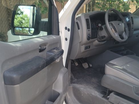 Used 2018 Nissan NV 2500 S RWD image 11