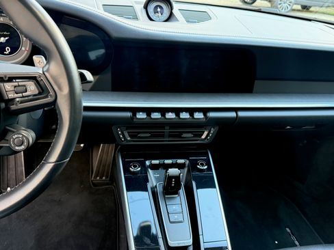 Used 2022 Porsche 911 Turbo image 13