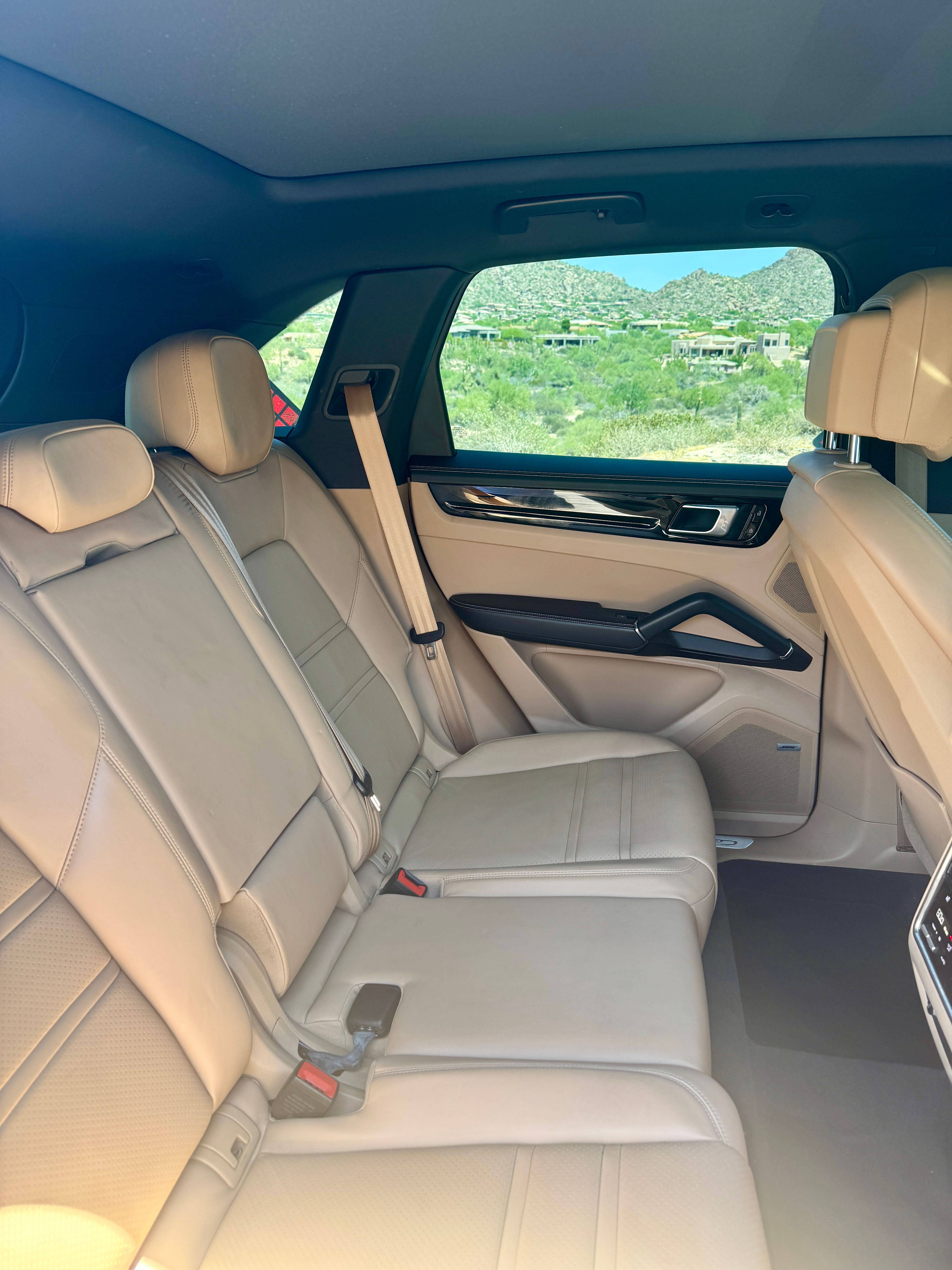 Used 2019 Porsche Cayenne AWD/4WD image 16