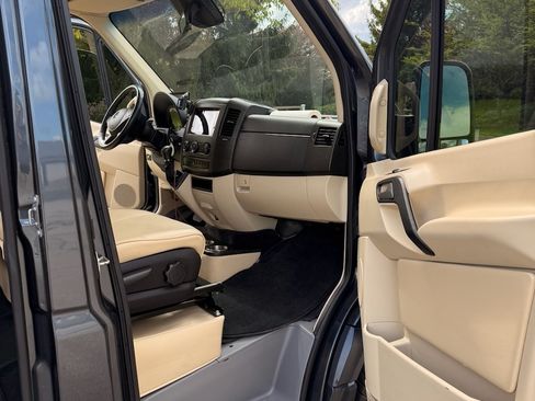 Used 2017 Mercedes-Benz Sprinter 3500 image 15