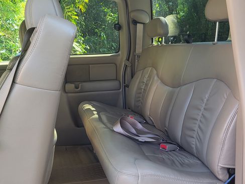 Used 2002 Chevrolet Silverado 2500 LT w/ Off-Road Skid Plate Pkg image 4