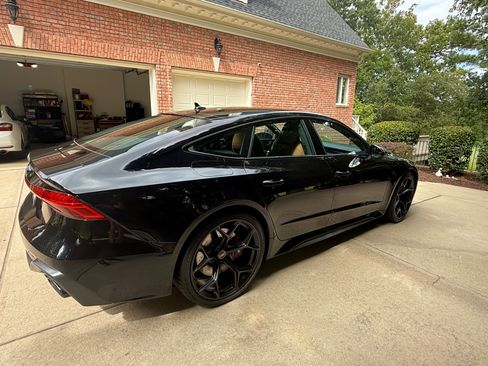 Used 2025 Audi RS 7 Performance w/ Matte Carbon Package image 9