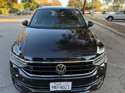 Used 2022 Volkswagen Tiguan SE R-Line image 10