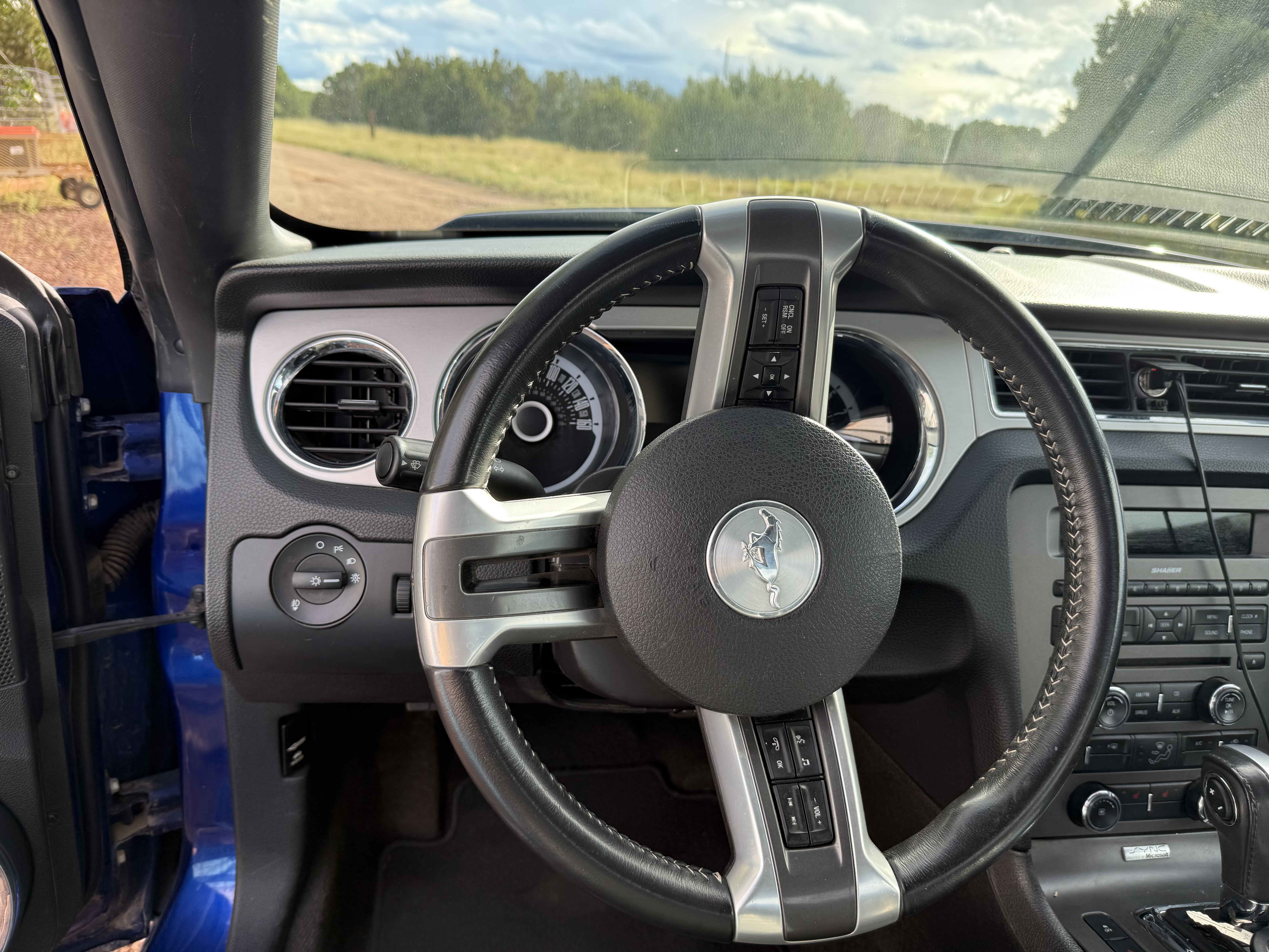 Used 2013 Ford Mustang Premium RWD image 2