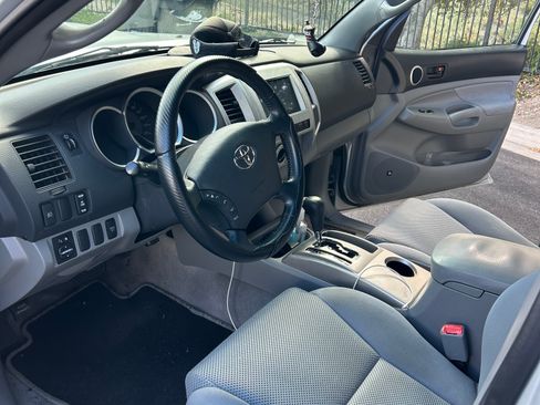 Used 2007 Toyota Tacoma PreRunner RWD image 11
