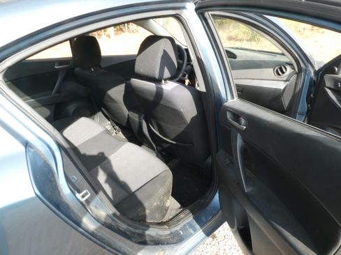 Used 2010 MAZDA MAZDA3 i Touring image 12