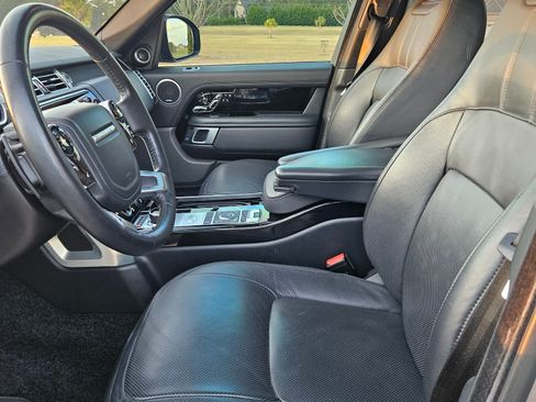 Used 2020 Land Rover Range Rover HSE image 8