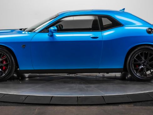 Used 2016 Dodge Challenger SRT Hellcat image 10