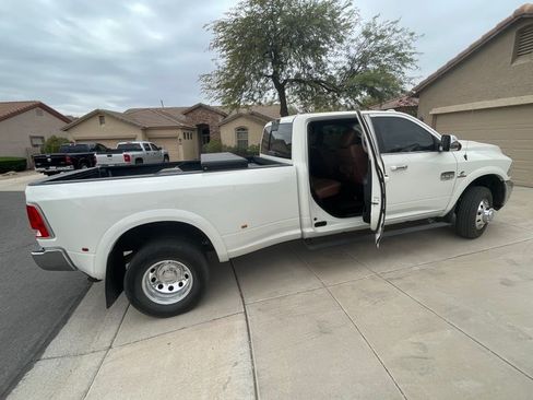Used 2018 RAM 3500 Laramie Longhorn image 11