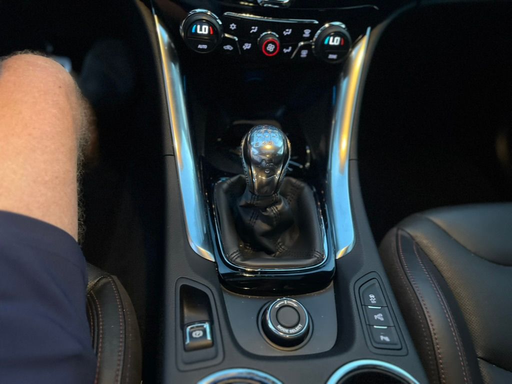 Used 2017 Chevrolet SS RWD image 17