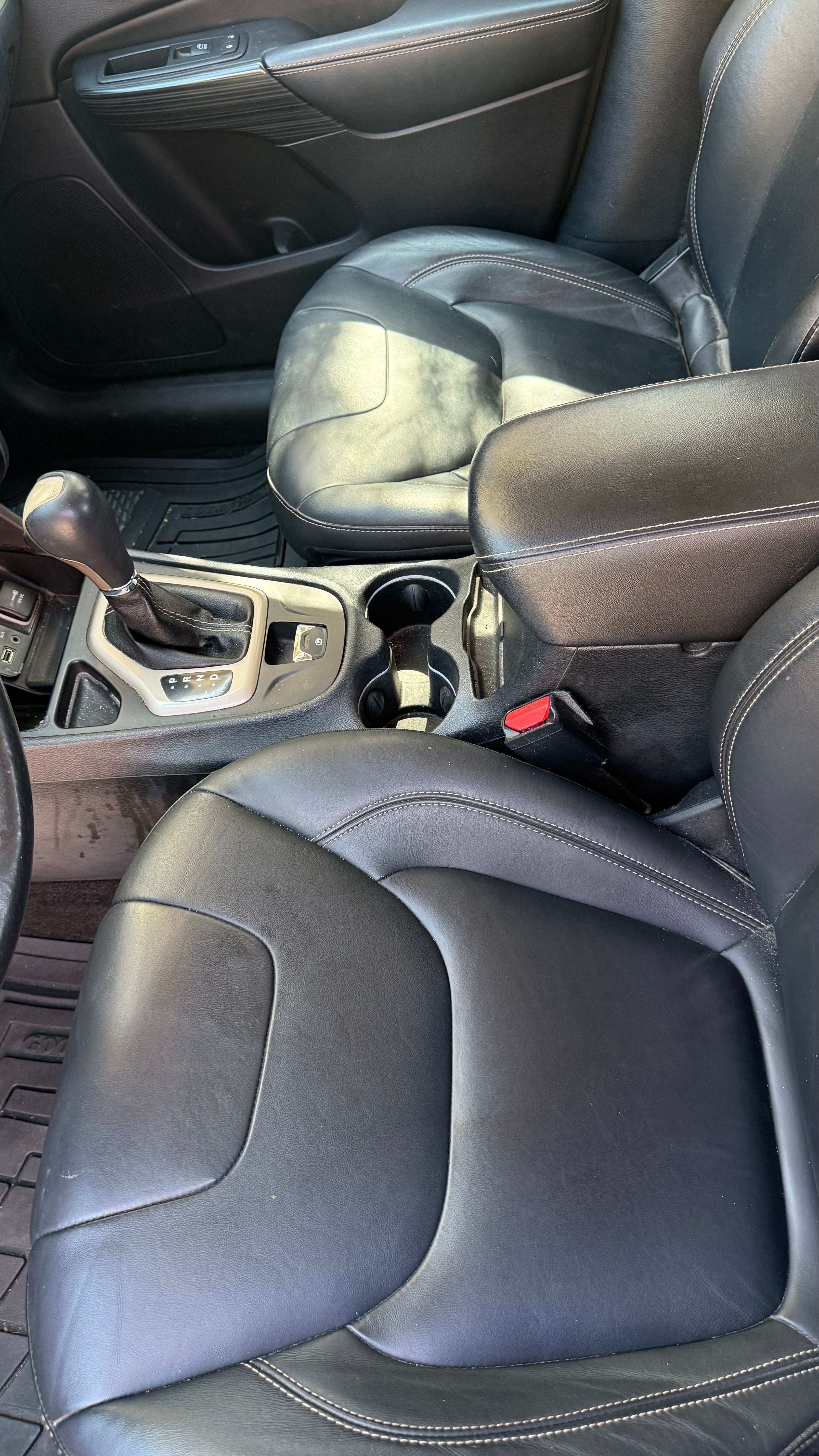 Used 2016 Jeep Cherokee Limited FWD image 18
