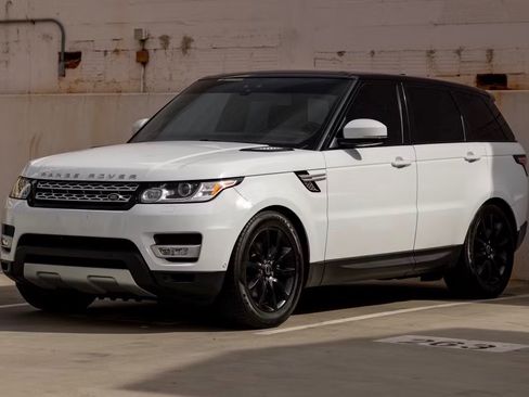 Used 2017 Land Rover Range Rover Sport HSE image 5