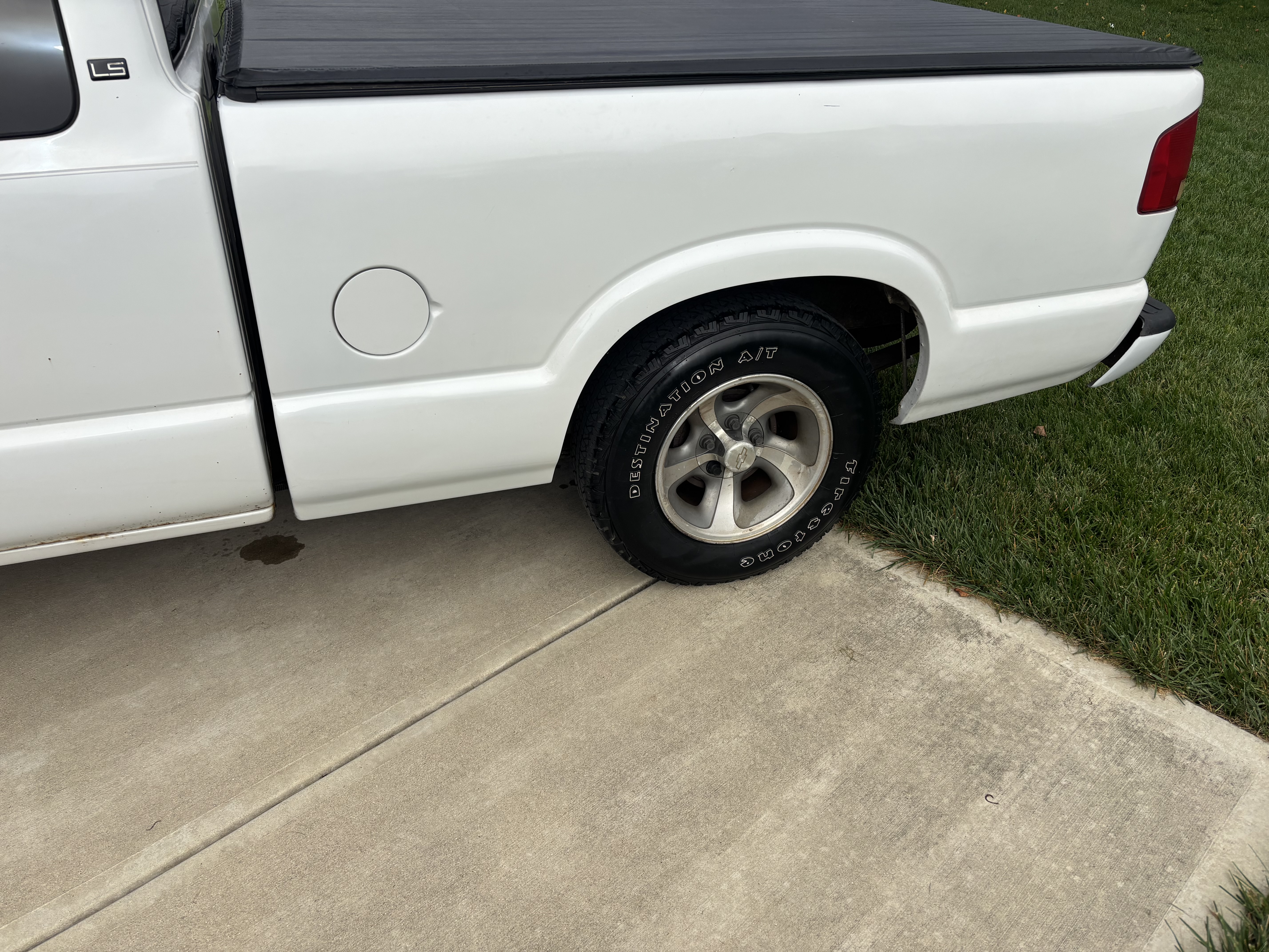 Used 2003 Chevrolet S10 Pickup LS RWD image 5