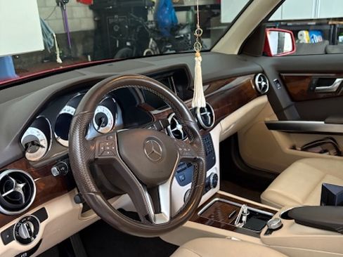 Used 2015 Mercedes-Benz GLK 350 GLK 350 Sport Utility 4D image 11