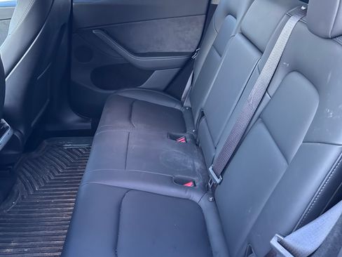 Used 2024 Tesla Model Y Long Range image 9