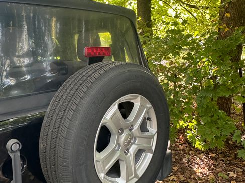 Used 2011 Jeep Wrangler Sport image 5