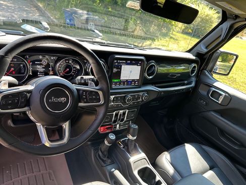 Used 2021 Jeep Wrangler Unlimited Rubicon w/ Dual Top Group image 22