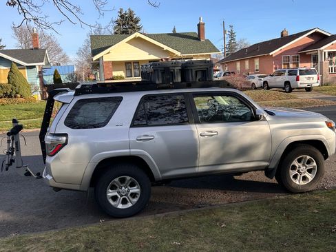 Used 2022 Toyota 4Runner SR5 image 1