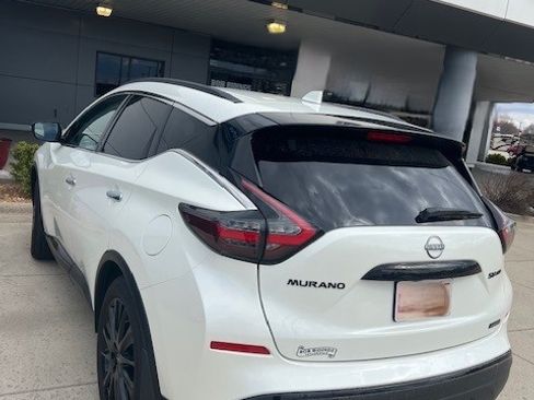 Used 2023 Nissan Murano SV w/ SV Midnight Edition Package image 2