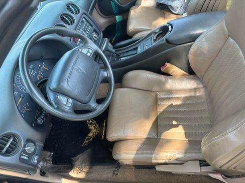 Used 1995 Pontiac Firebird Trans Am RWD image 10
