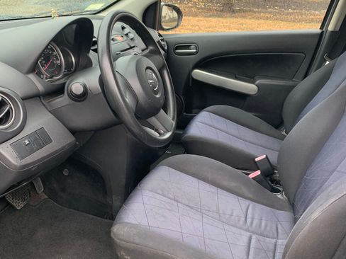 Used 2011 MAZDA MAZDA2 Sport image 12