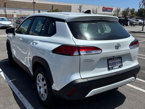 Used 2025 Toyota Corolla Cross L FWD image 4