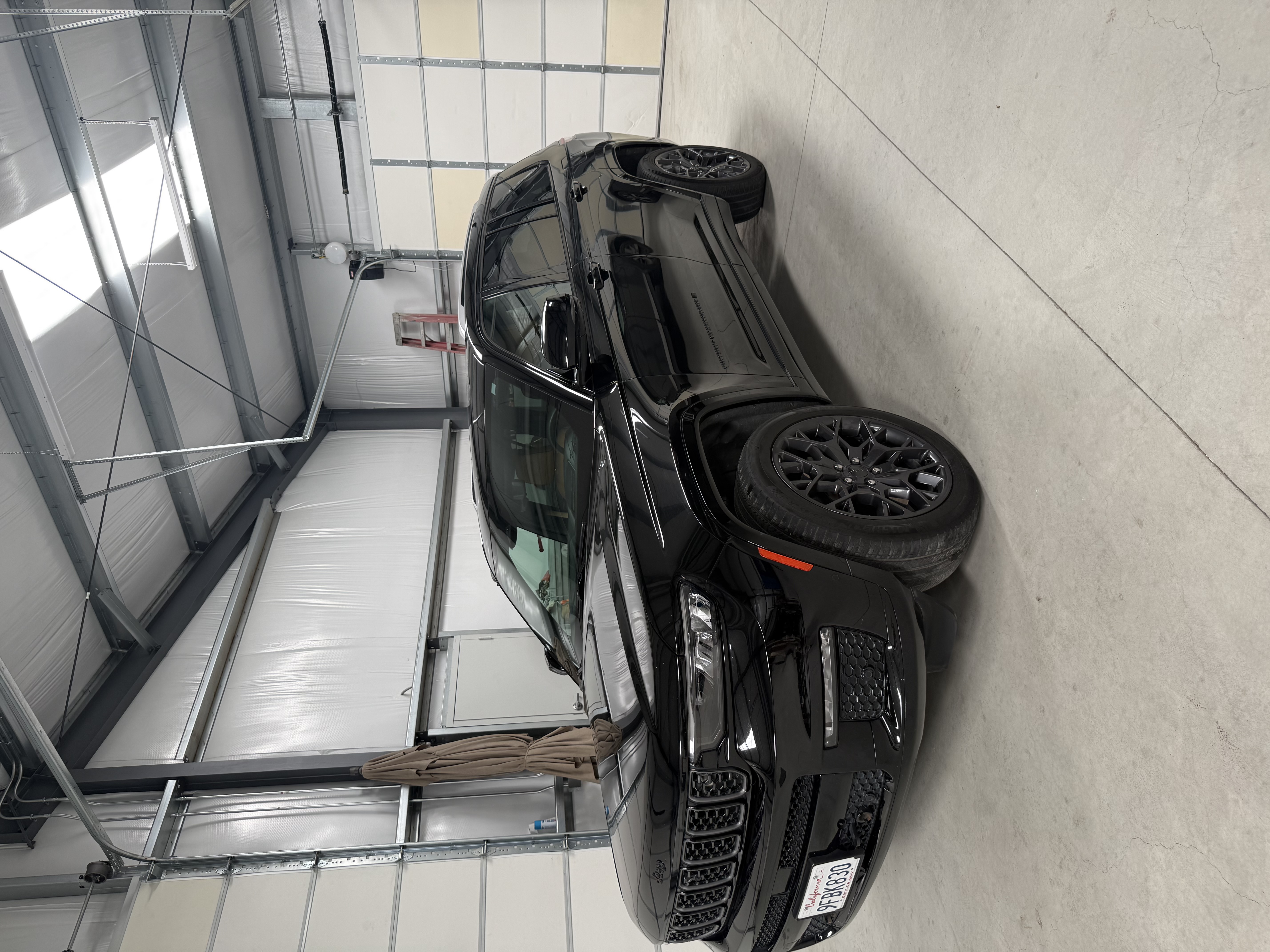 Used 2023 Jeep Grand Cherokee L Summit AWD/4WD image 1