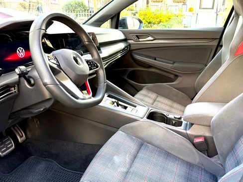 Used 2022 Volkswagen GTI S image 9