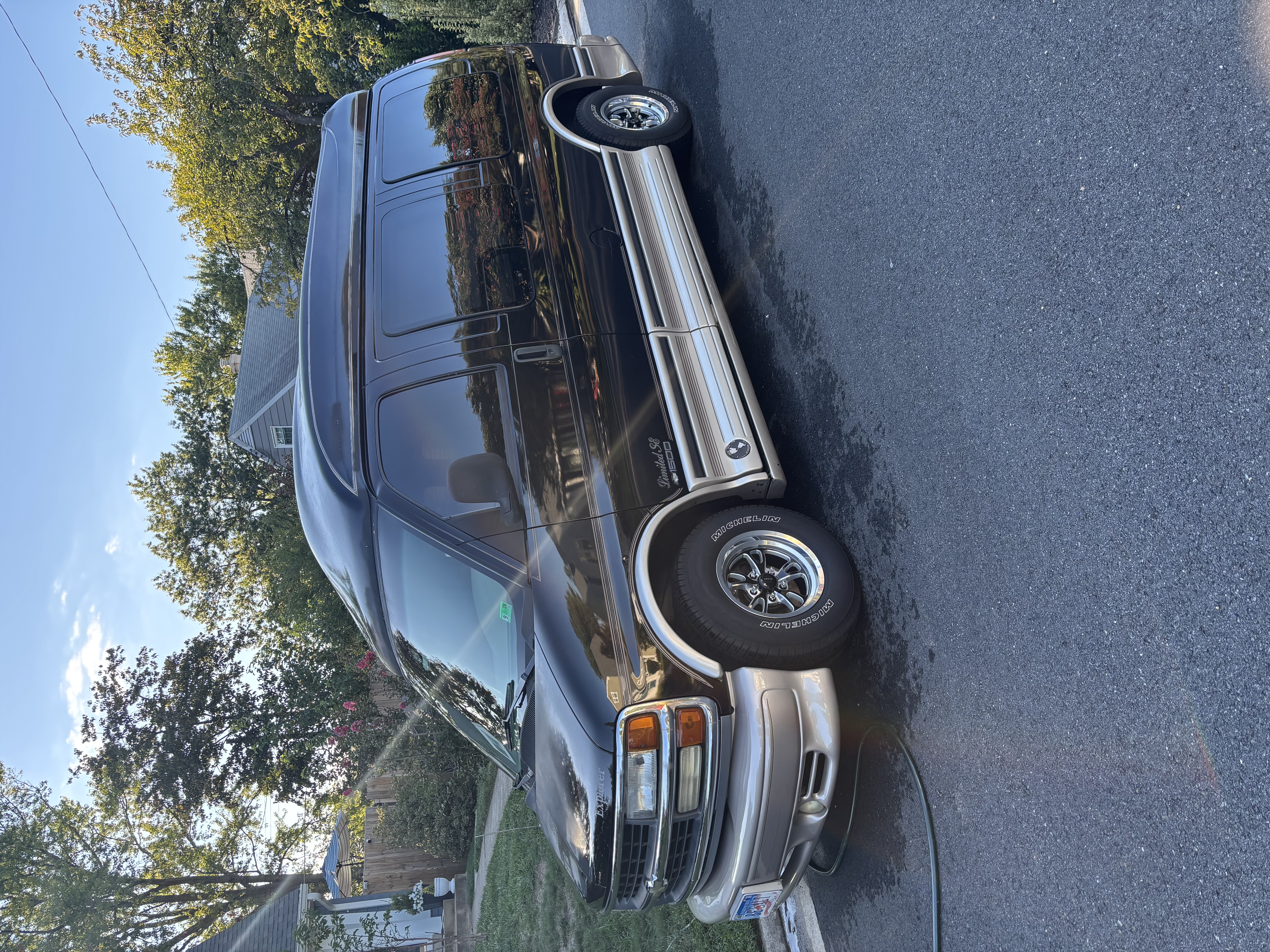Used 1999 Chevrolet Express 1500 w/ Convenience Pkg RWD image 2