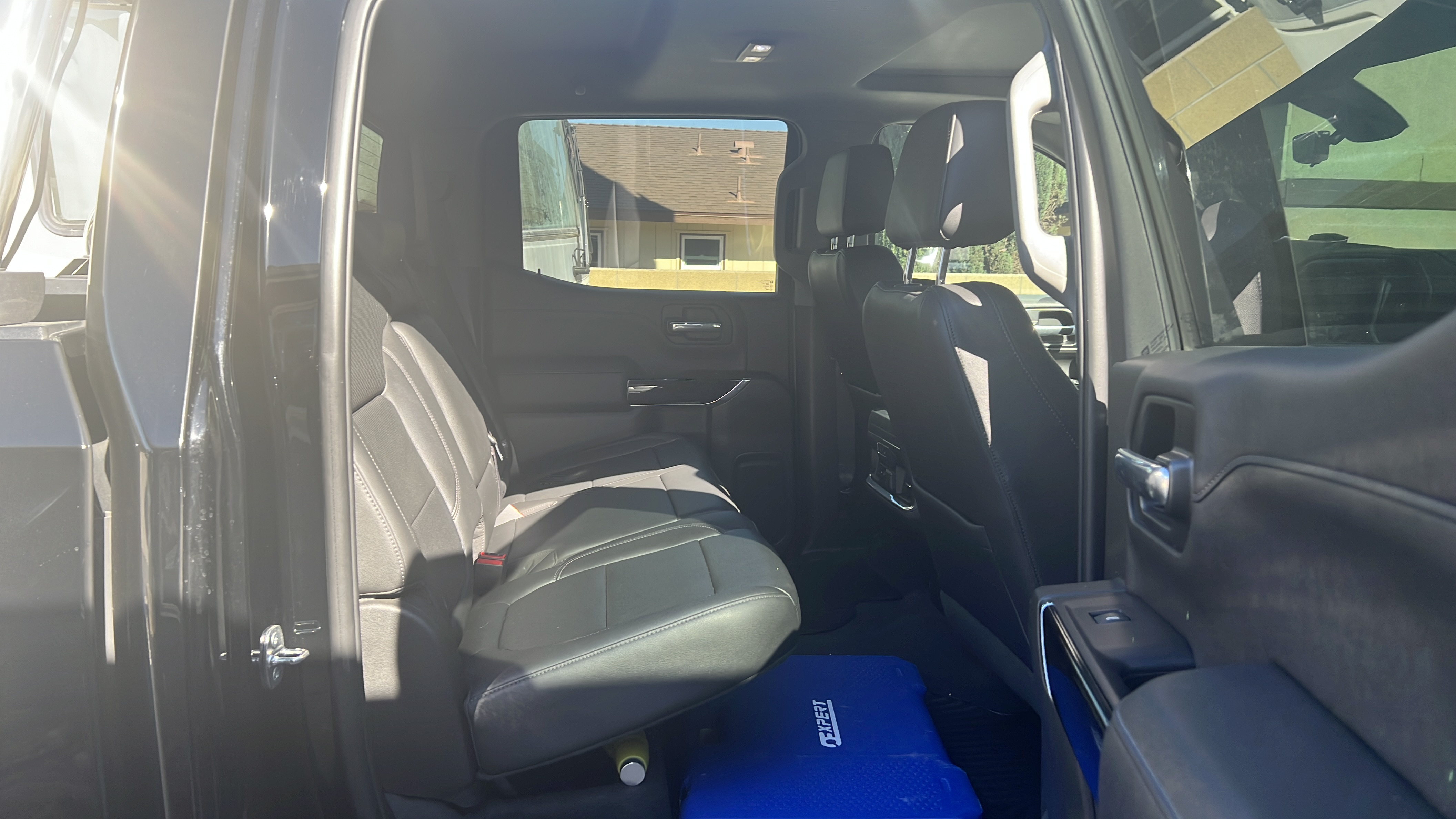 Used 2019 Chevrolet Silverado 1500 LTZ w/ LTZ Premium Package AWD/4WD image 5